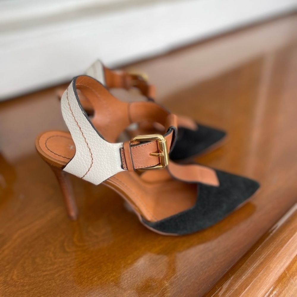True Soul Black and White T-Strap Heels Size 6